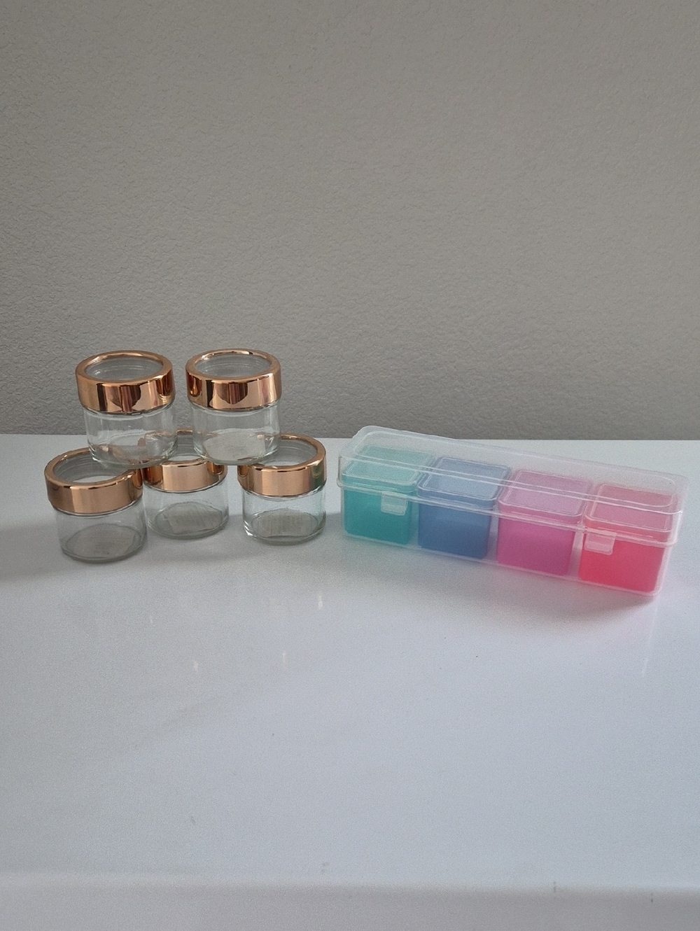 Small Ceaft Containers